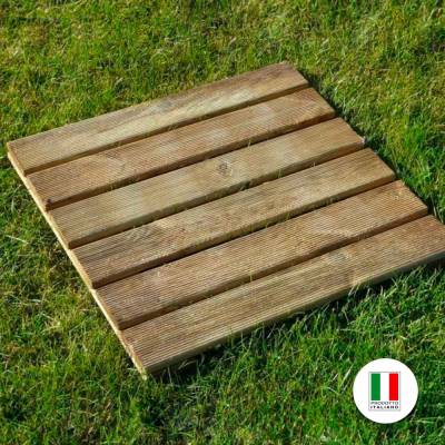 Loseta de madera moleteada de 50x50 para terraza exterior y jardín